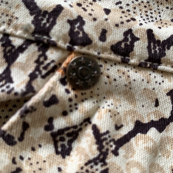 Spell Aloha Python shorts XS preowned - Picture 6 of 16